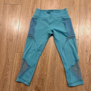 Lululemon Forget the Sweat Teal cropped Leggings, size 8